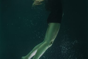 best quotes female underwater