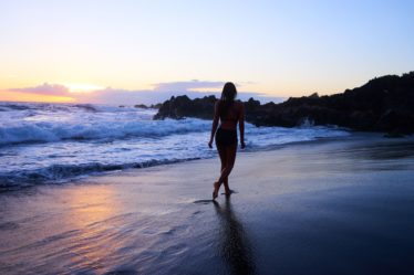 happiness quotes woman sea 1